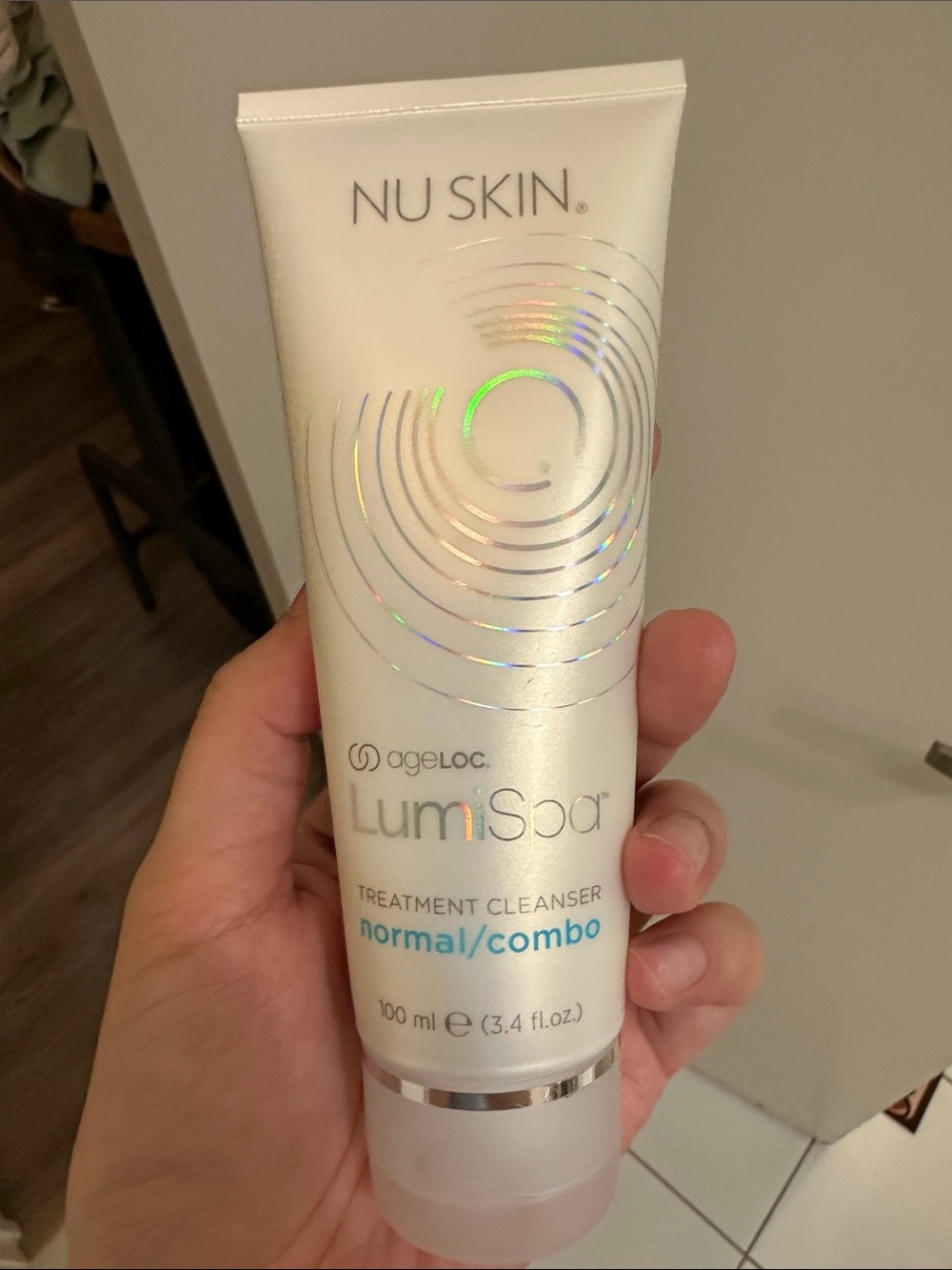 Skin Nu Skin LumiSpa Treatment Cleanser — White